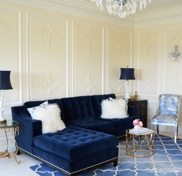 25 Stunning Living Rooms with Blue Velvet Sofas