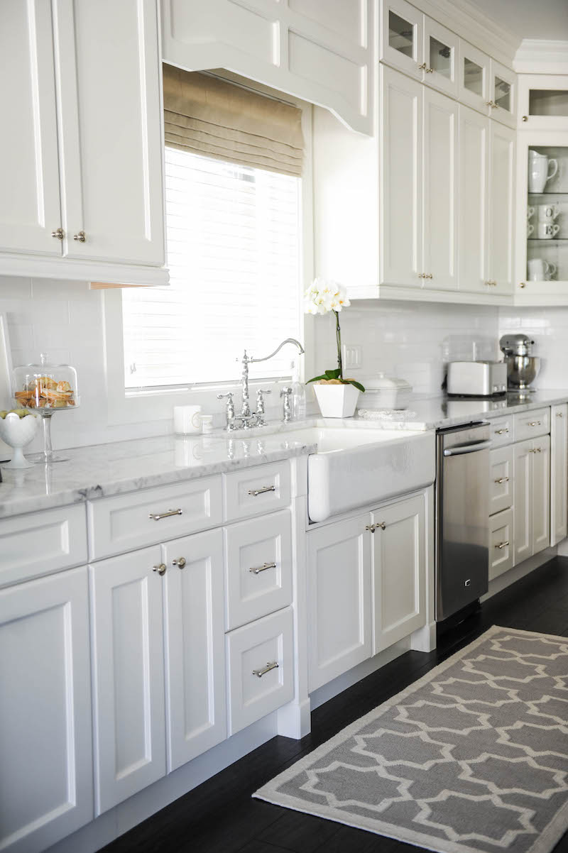 6 Lovely Farmhouse Sinks & Apron Front Sinks for the Kitchen