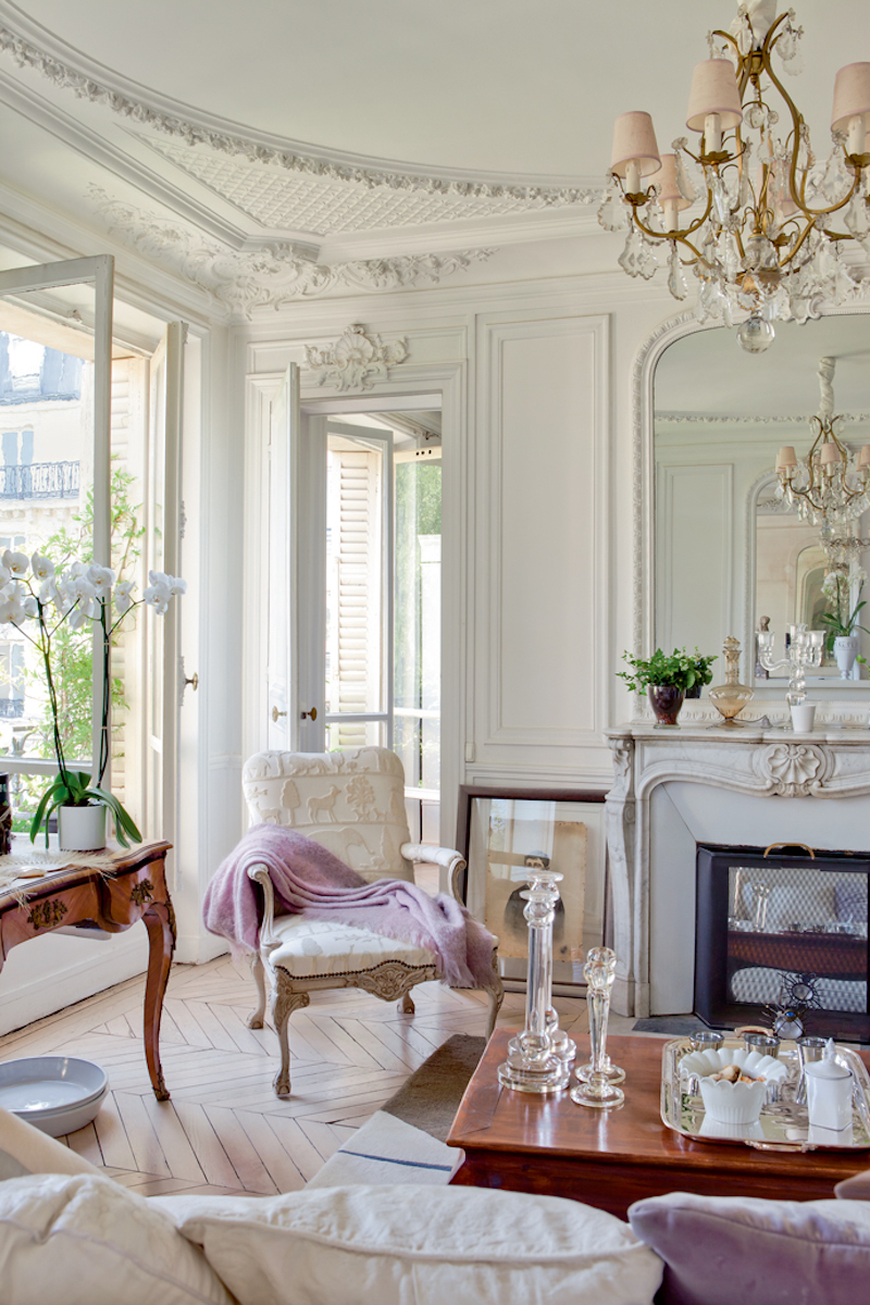 {french interiors} A Vintage Elegant Parisian Apartment