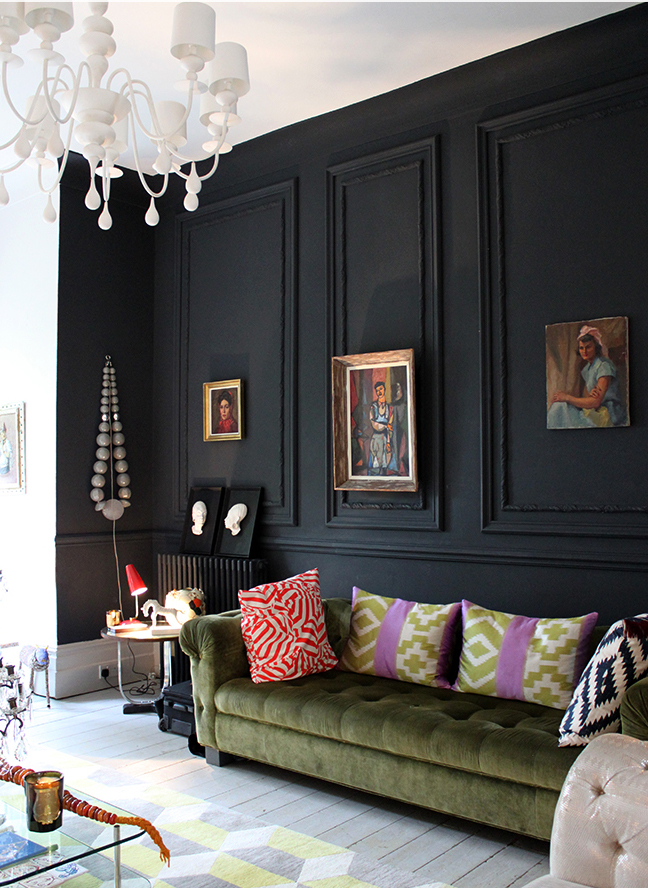 28 Ideas for Black Wall Interiors & How to Style Them