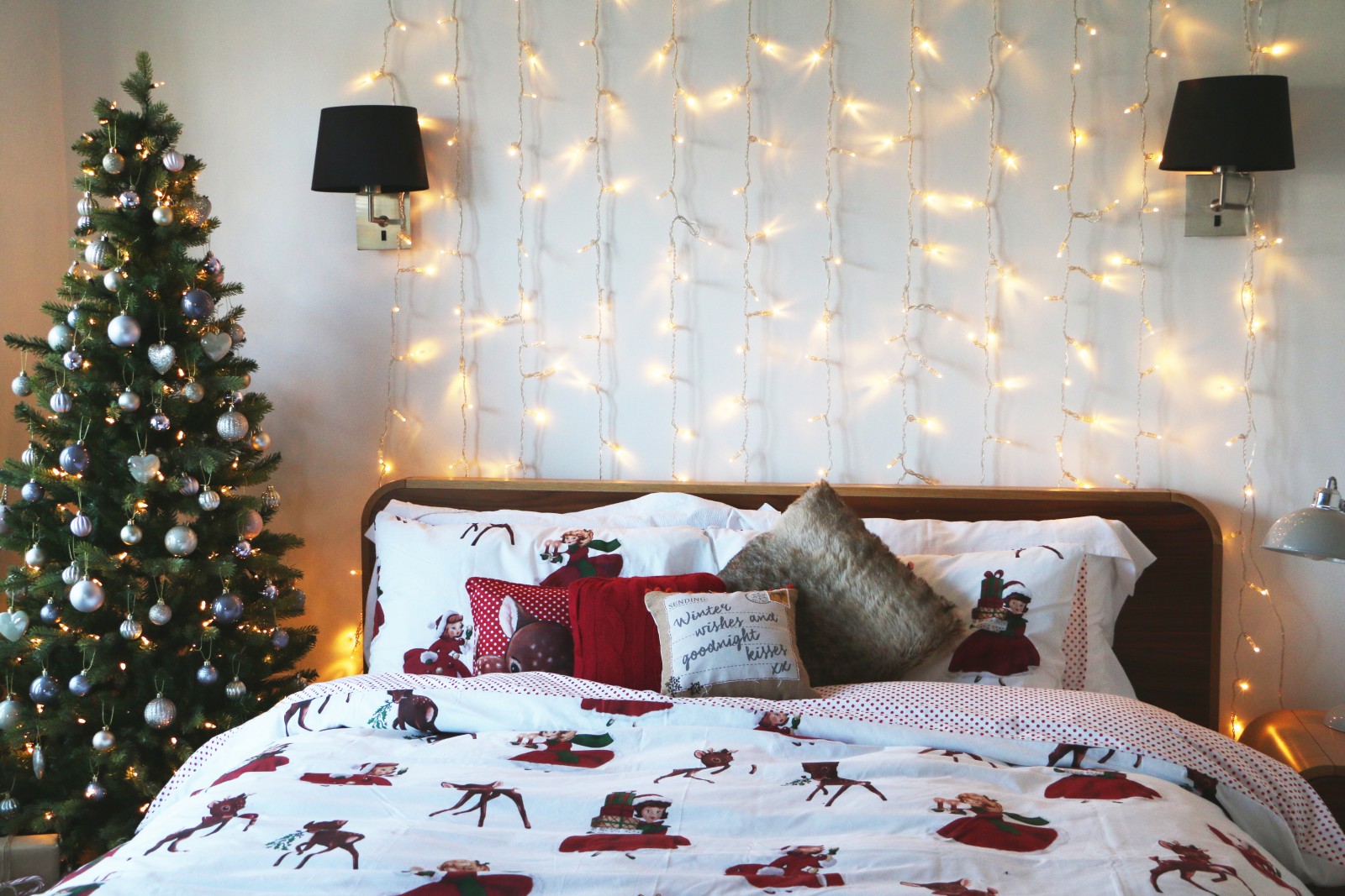 Christmas Bedroom via zoella.co.uk