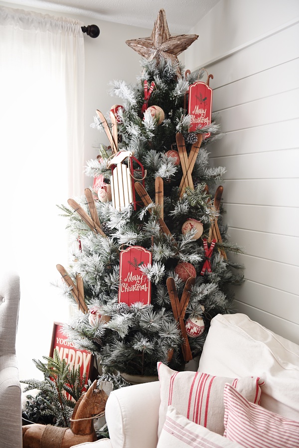 Christmas Home Tour via Liz Marie