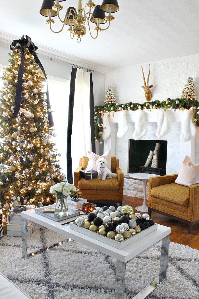 10 Incredible Christmas Home Tours To Inspire You!