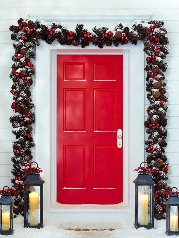 Red Door Christmas via BHG.com