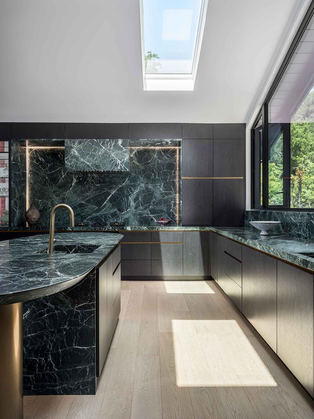 Black marble kitchen island counter backsplash ninamayainteriors