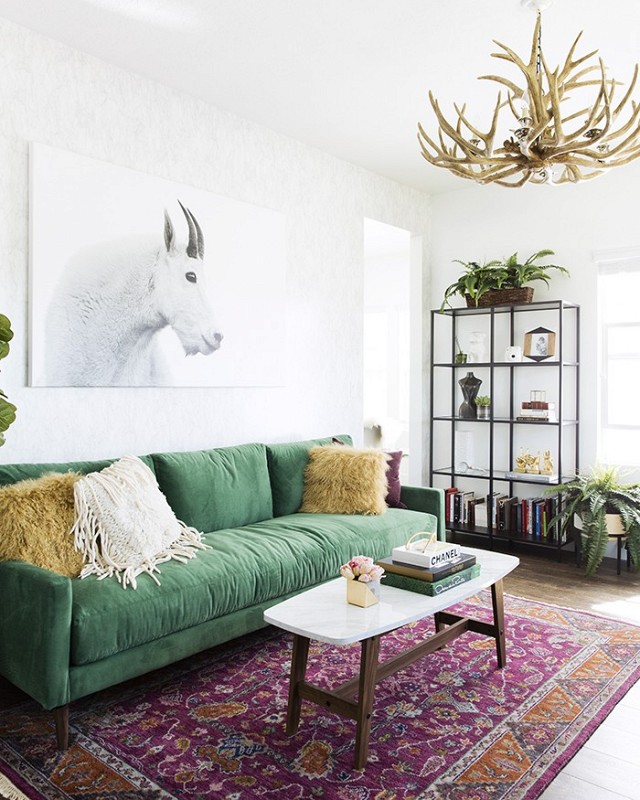 30 Lush Green Velvet Sofas In Cozy Living Rooms