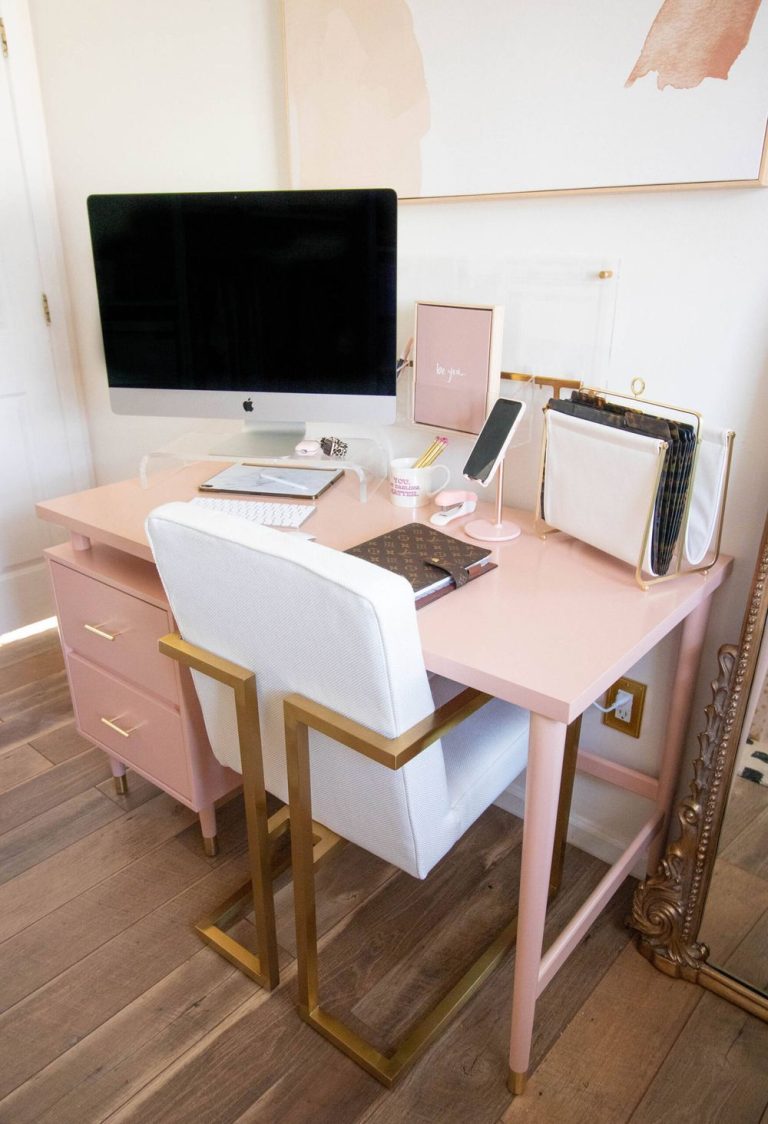 10 Pink and Gold Home Office Decor Ideas