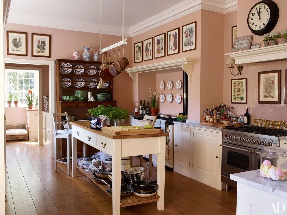 Pink paint kitchen english country style via Alice Naylor-Leyland