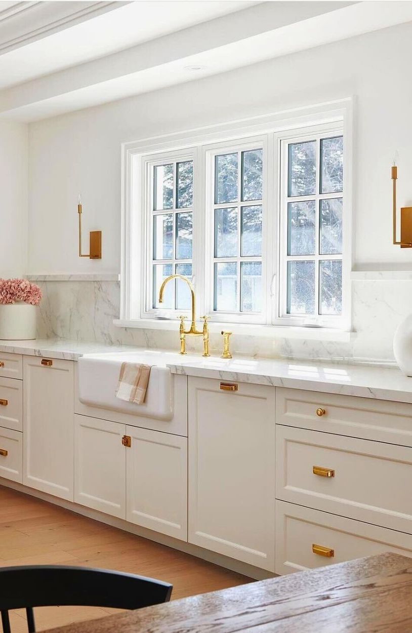 White and gold kitchens