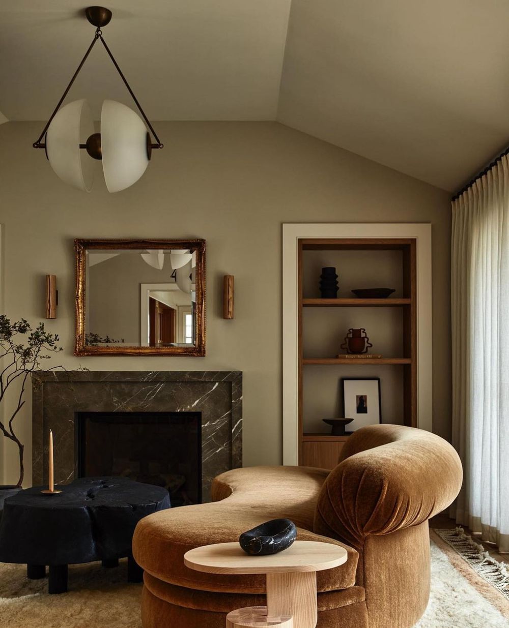 Dark and moody living room design ideas velvet furniture @lauren_nelson_design