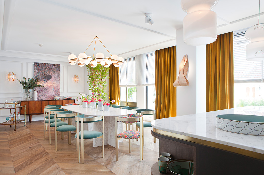 Dining Room design by Kitchen with marble island, cactus and old painting, design by Beatriz Silveira