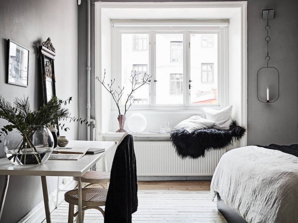 An Airy and Bright Scandinavian Apartment in Gray & Black