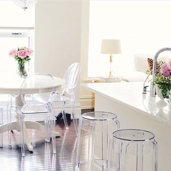 15 Gorgeous Ghost Chairs