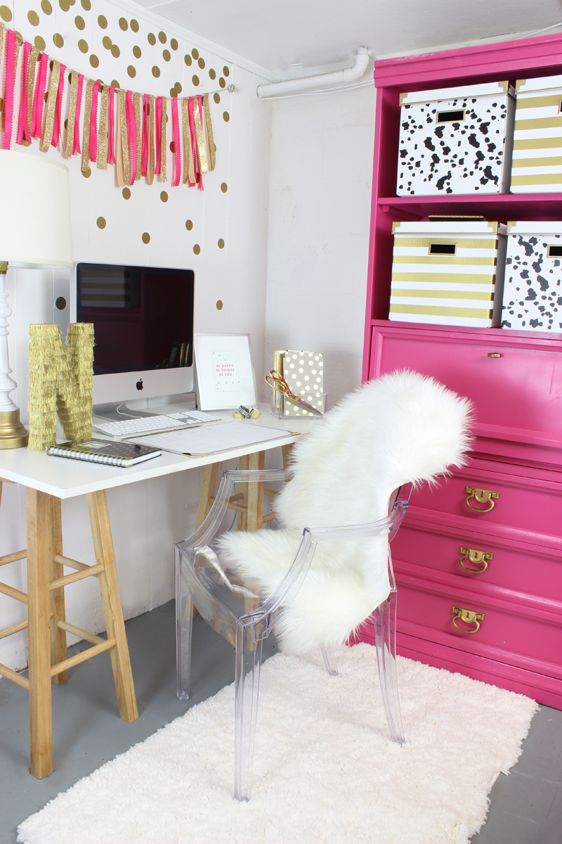 Ghost office chair with white fur throw