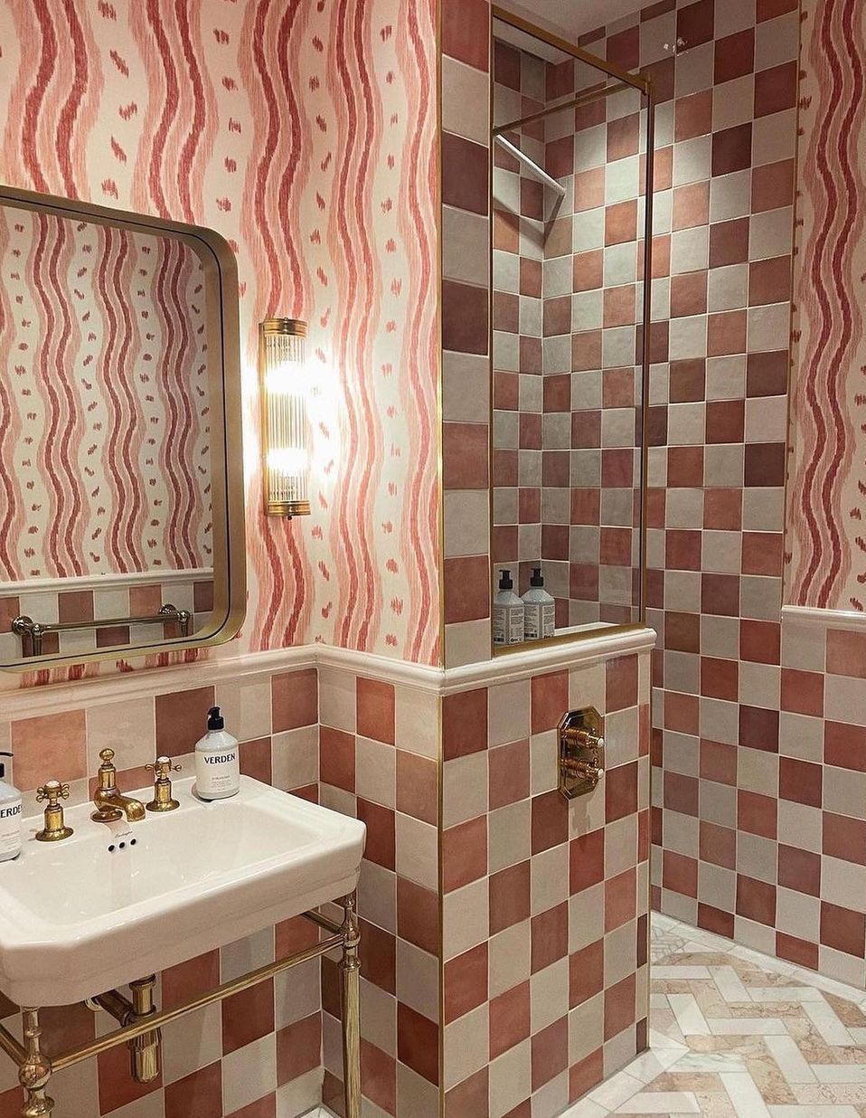 Pink bathroom tile idea checkered