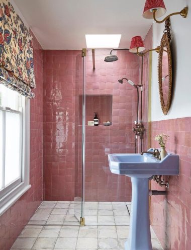 12 Gorgeous Pink Bathroom Tile Ideas