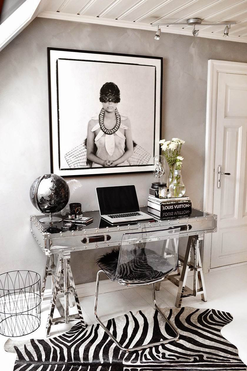 Silver flight desk with ghost chair