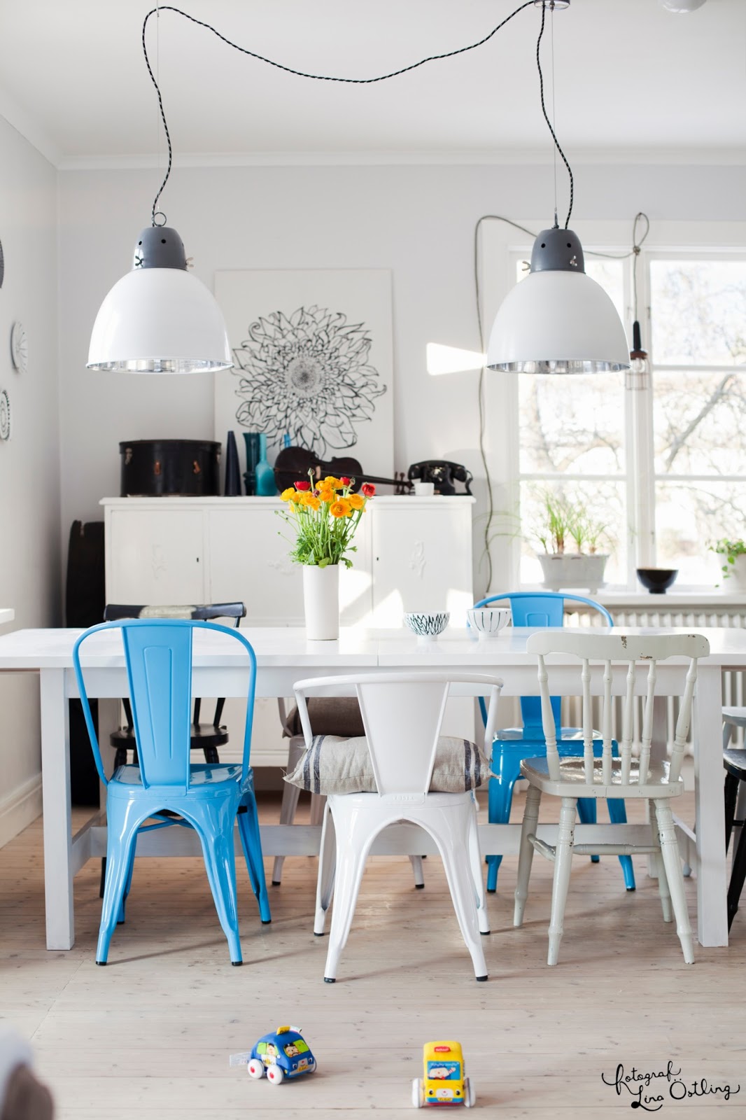 Blue tolix dining chair via Lina Ostling