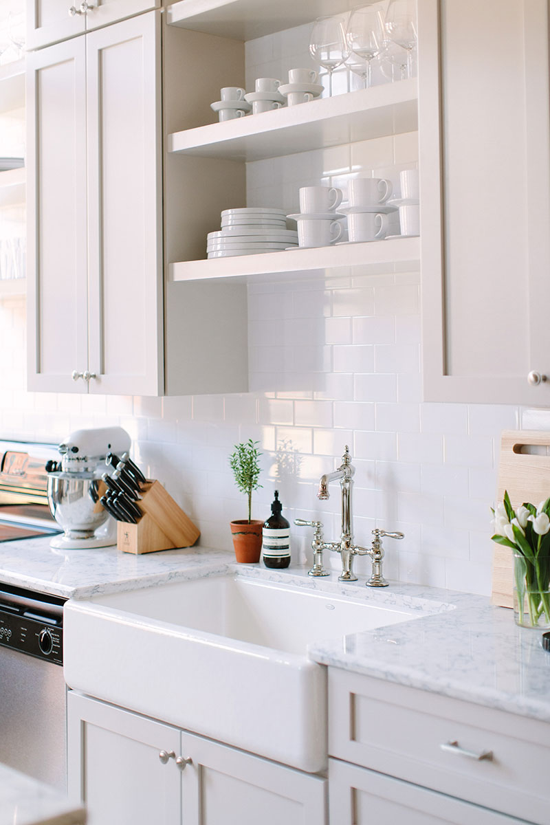 Farmhouse Sink via The Everygirl