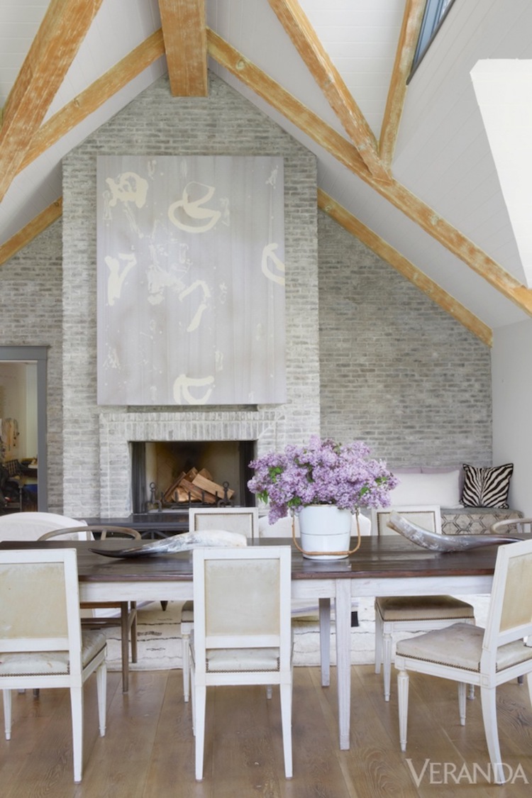 Living room with Neoclassical Louis XVI Chairs via Veranda