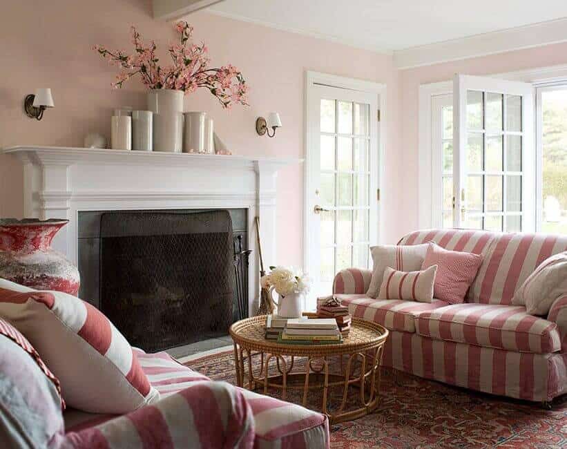 Pink sofa living room striped Pink Moire 050 benjaminmoore