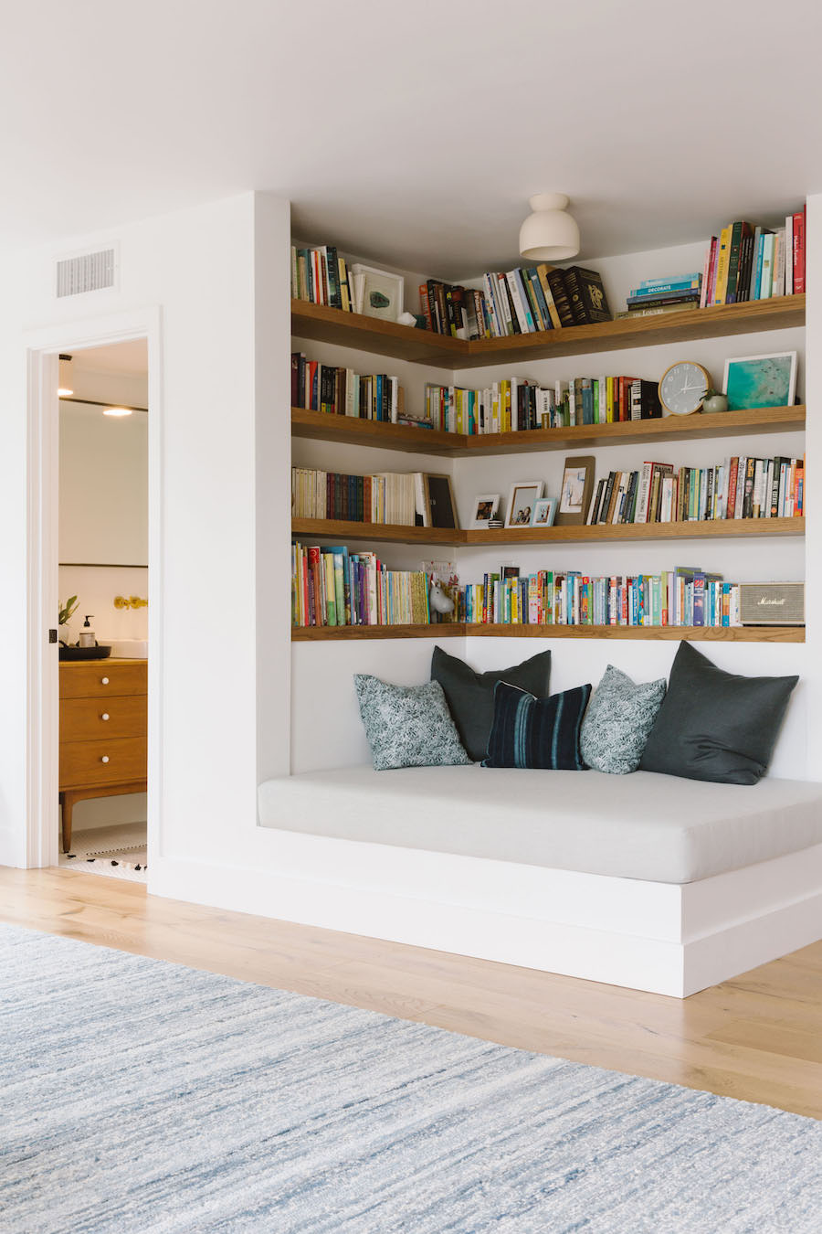 California Casual Reading Nook