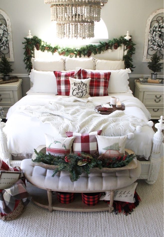 25 Christmas Bedroom Decor Ideas for a Cozy Holiday Bedroom!