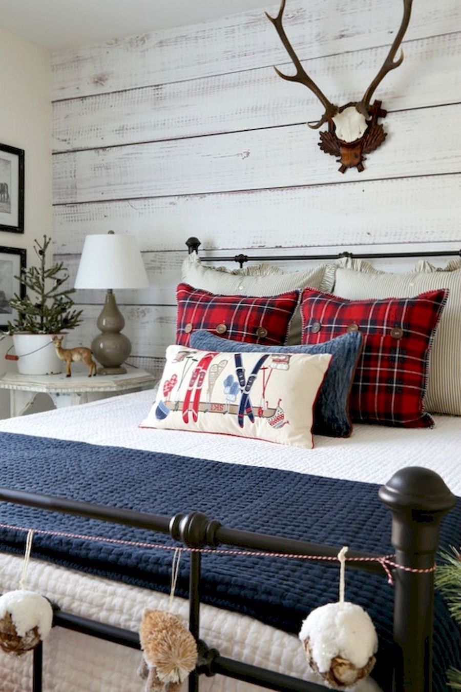 Modern Farmhouse Christmas Bedroom Decor