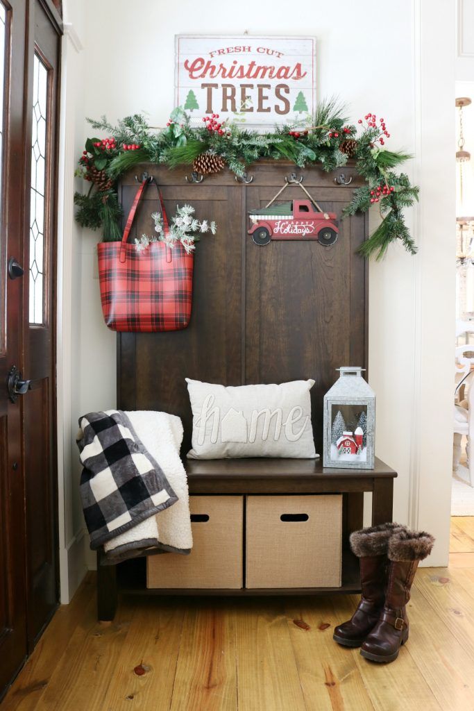 Christmas Entryway Station via refreshrestyle #ChristmasDecor #ChristmasHome