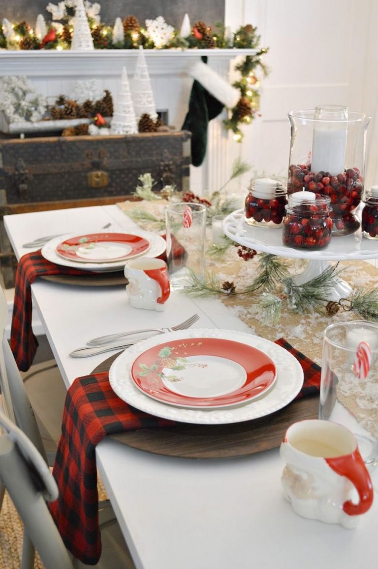 21 Christmas Dining Room Decor Ideas