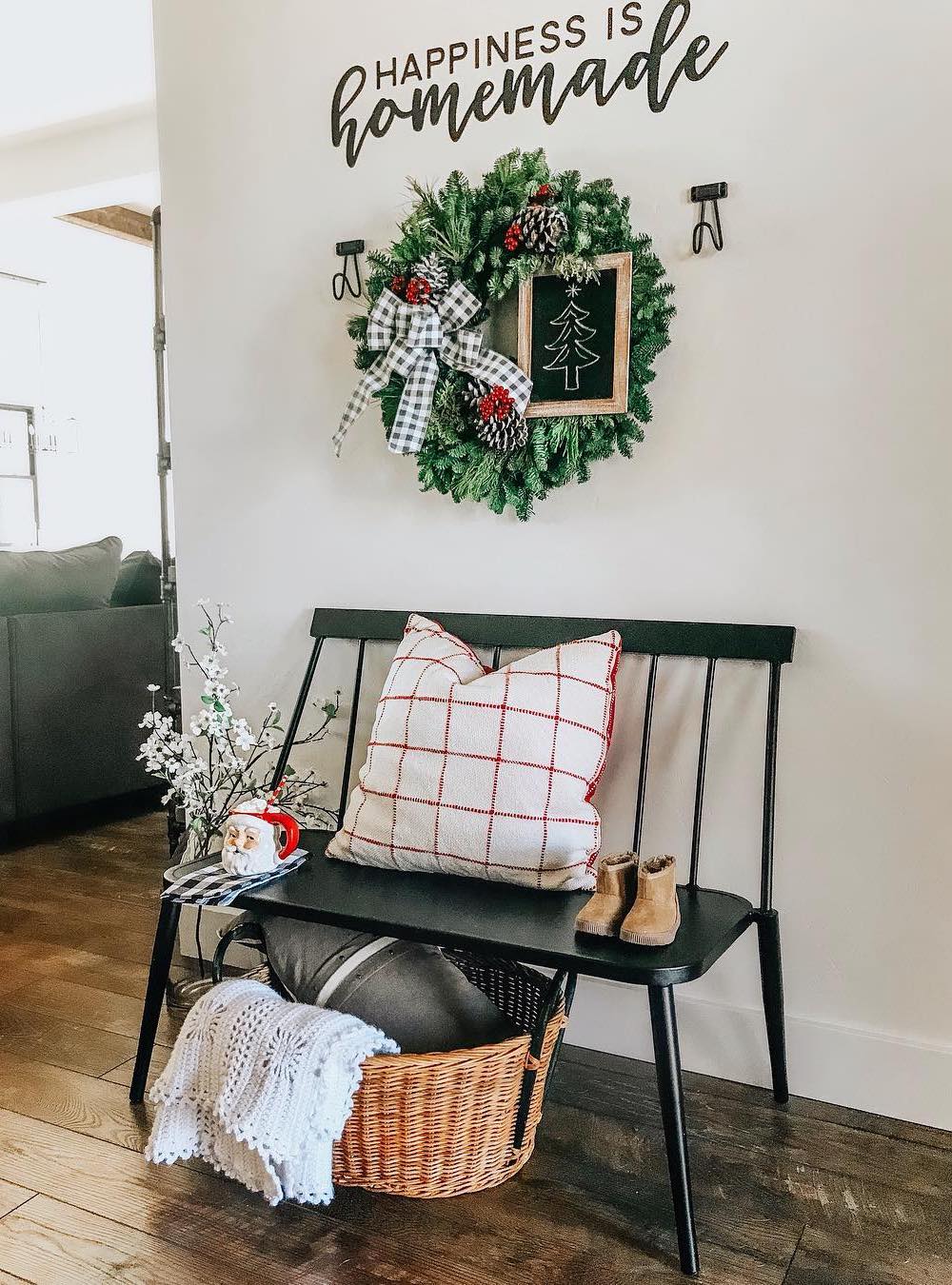 Countryhouse Bench Christmas Entryway Decor via @courtnee_lee_at_home