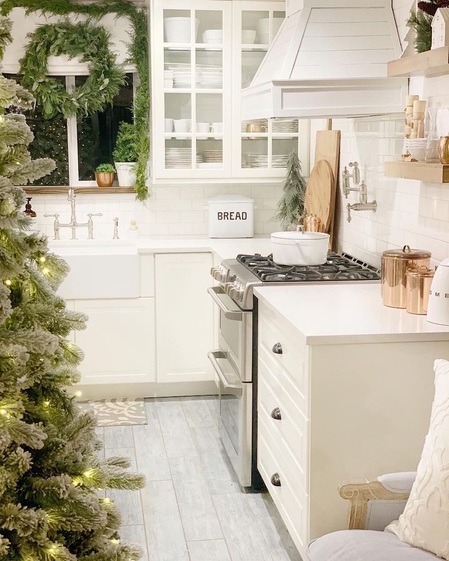 24 Must-See Christmas Kitchen Decor Ideas