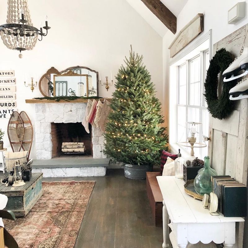 25 Inspiring Farmhouse Christmas Home Decor Ideas You Need to See