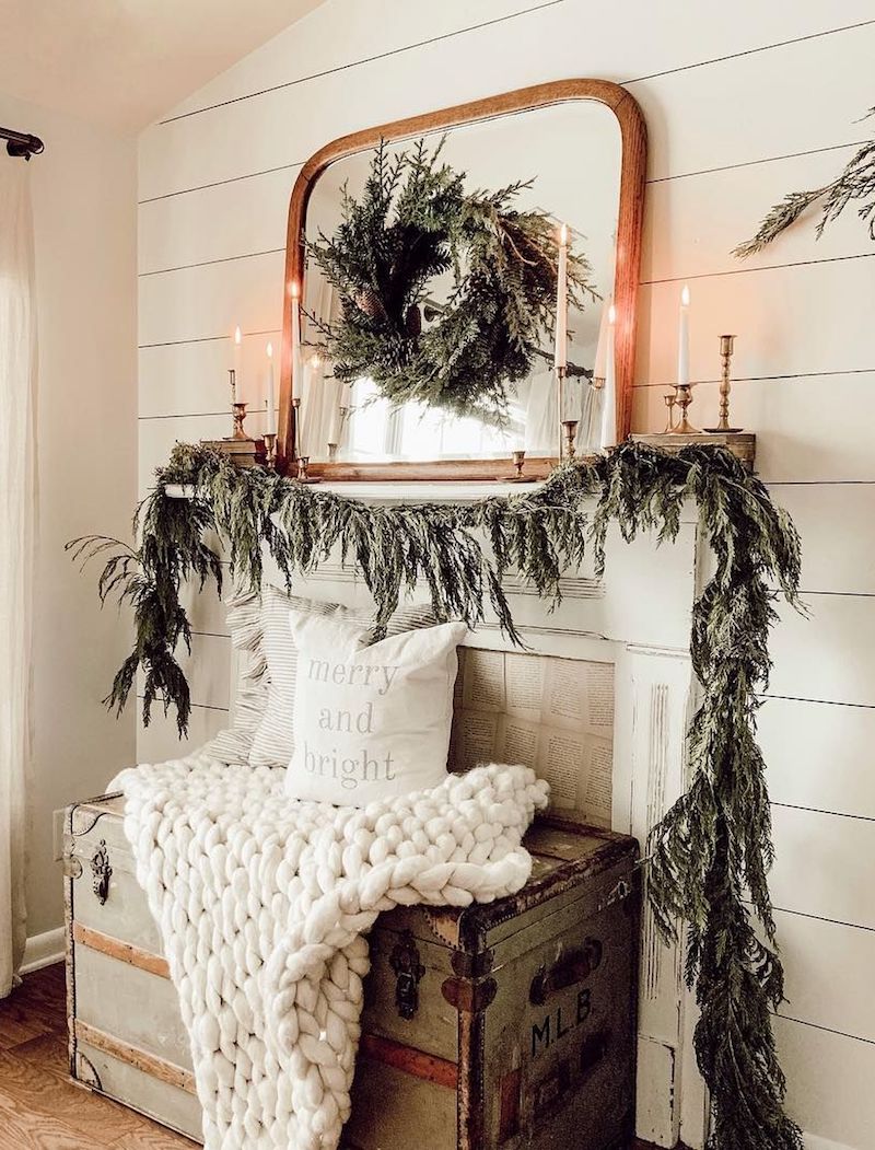 Farmhouse Mantel Christmas Decorating via @allthingschippy