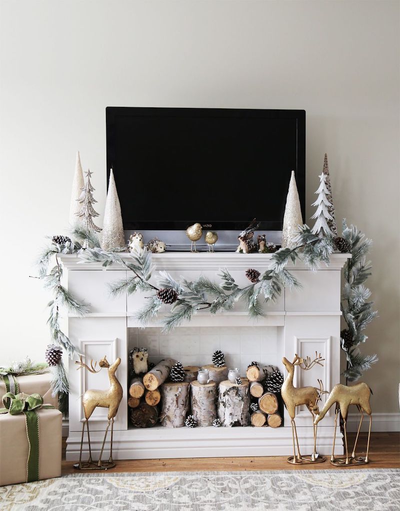 Faux Christmas Mantel Decor via Ana White