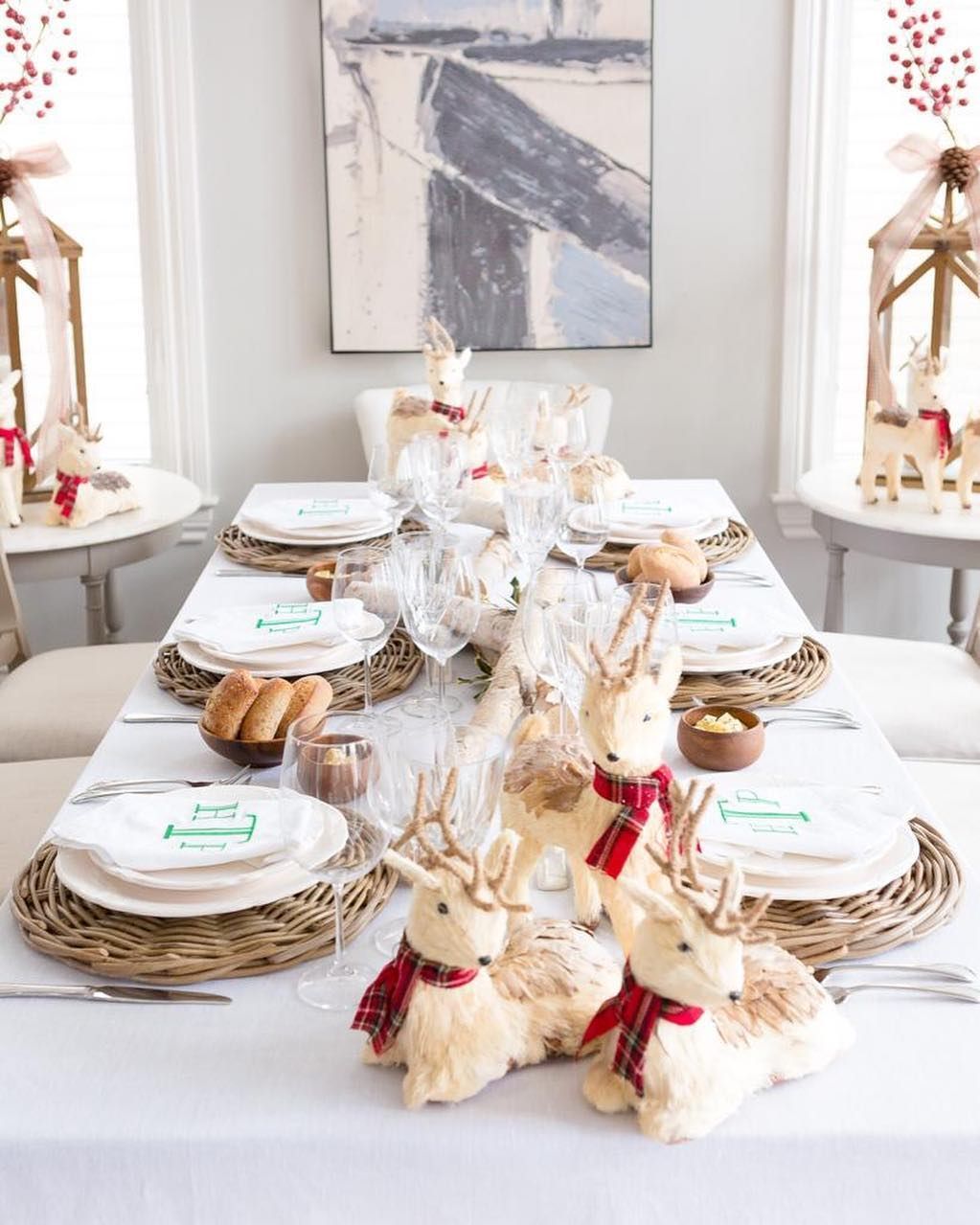 Little Reindeer Christmas Tablescape via @marialeticiaphotos