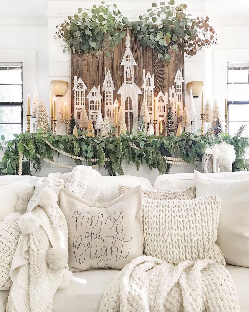 Painted Wood Christmas Mantel via @toni_marianna