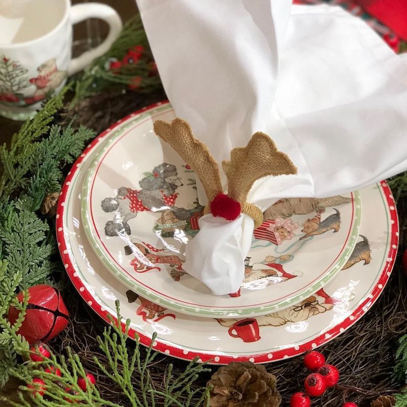 Reindeer napkin ring via @freshflowerbar