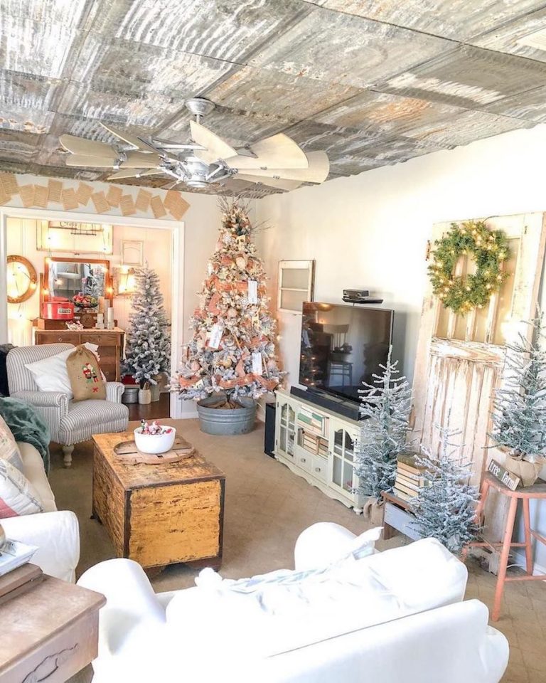 25 Festive Farmhouse Christmas Decorations For The Home