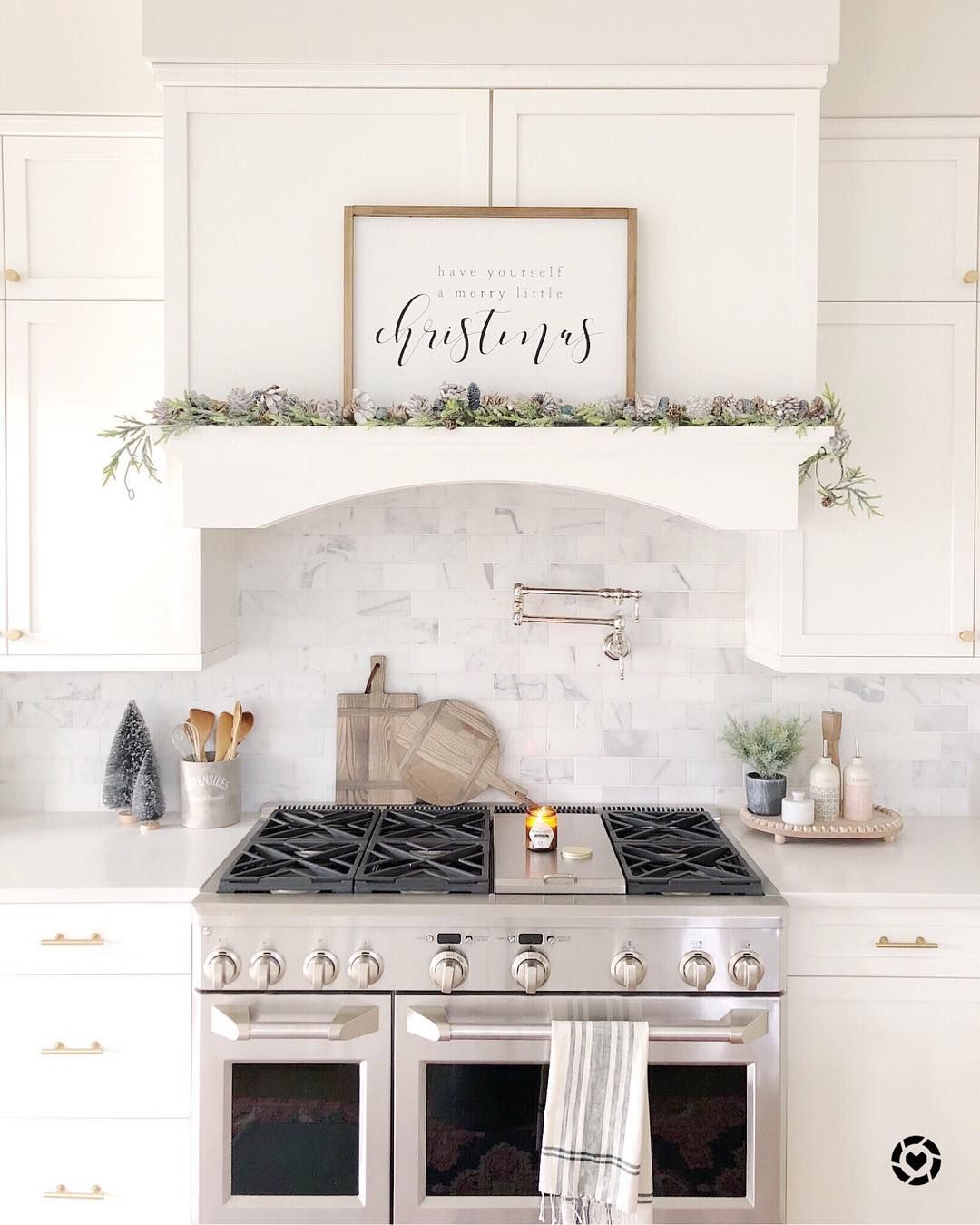 24 Must See Christmas Kitchen Decor Ideas