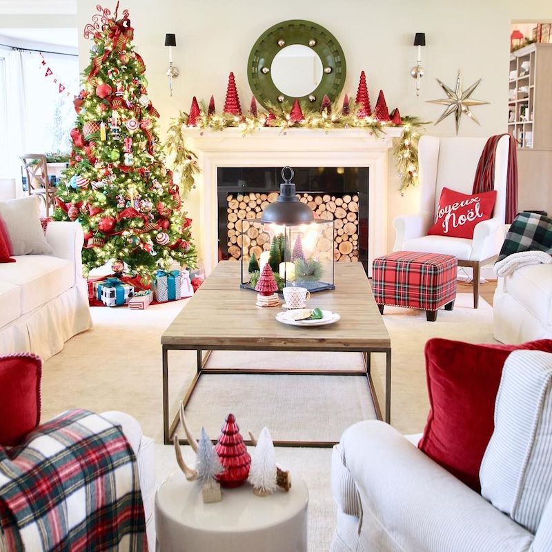 19 Festive Christmas Living Room Decor Ideas