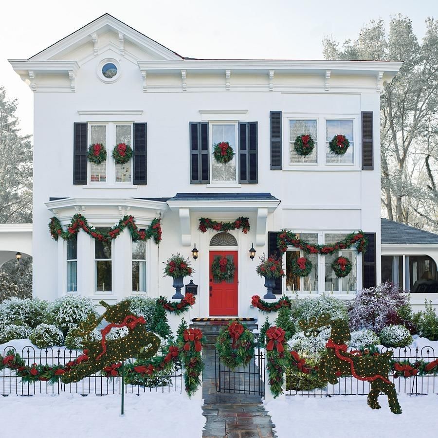 White Christmas House Decor with Wreaths