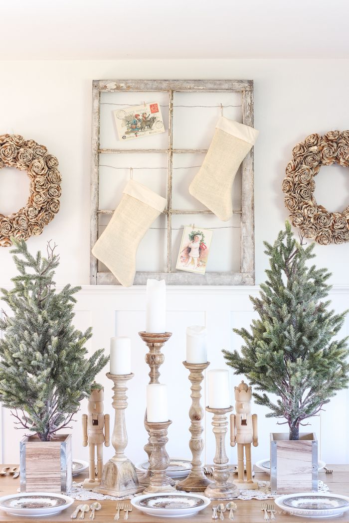 White Farmhouse Christmas Dining Room via lovegrowswild