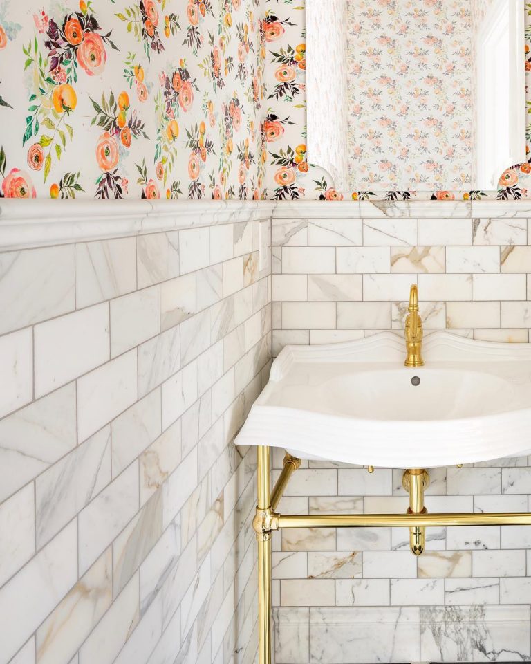 11 Best Antique Brass Bathroom Hardware Pieces