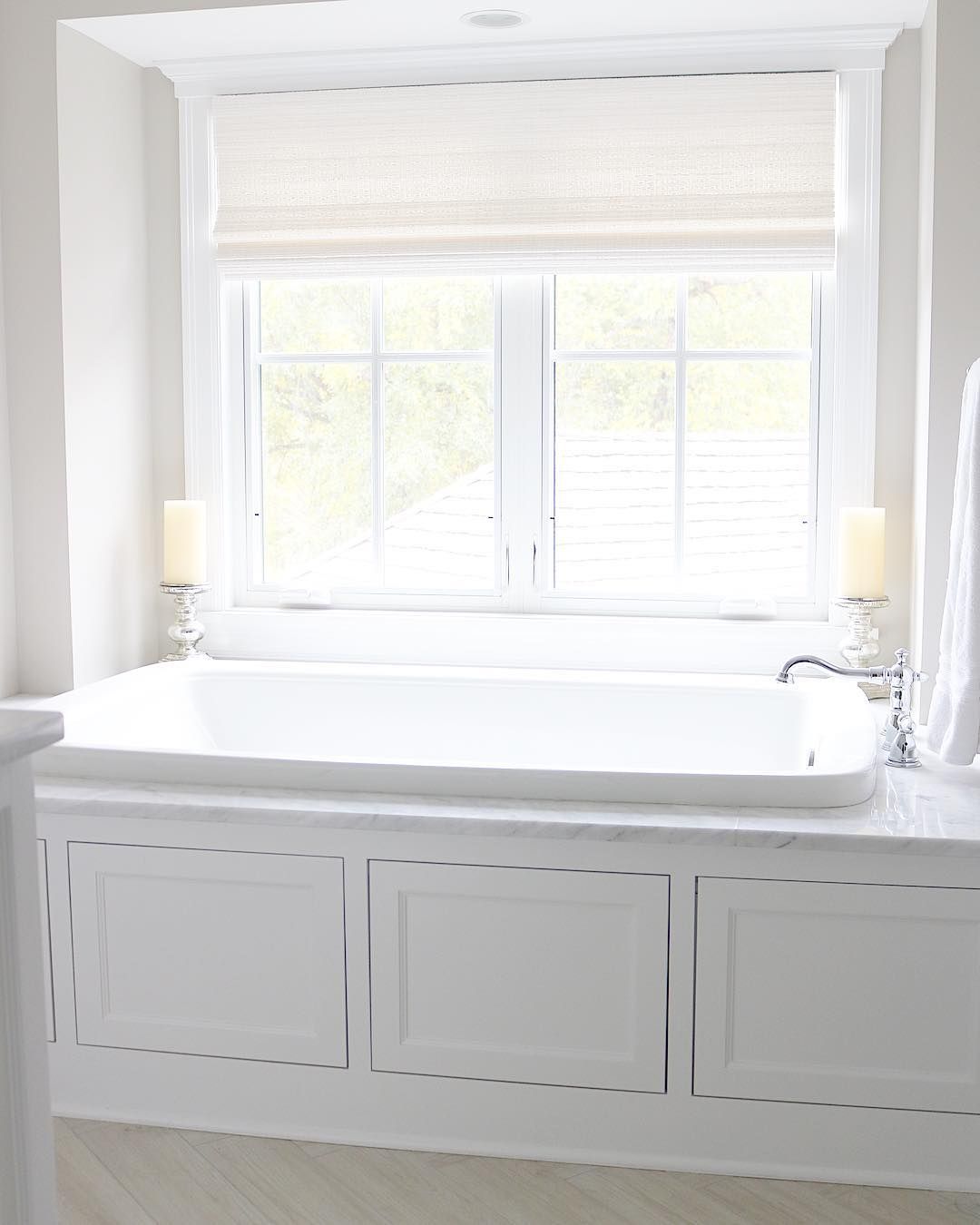 Master bath with built in bathtub