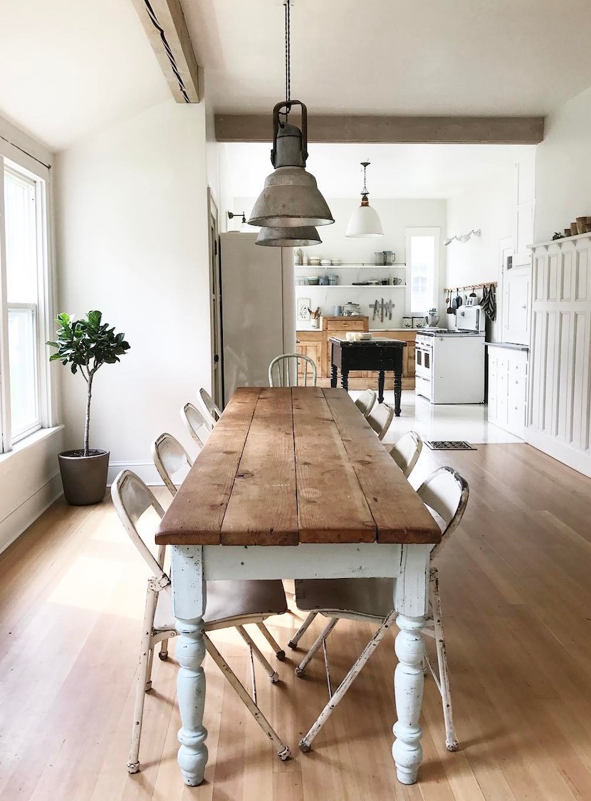 Country wood dining table with rustic folding chairs via @themarketbeautiful