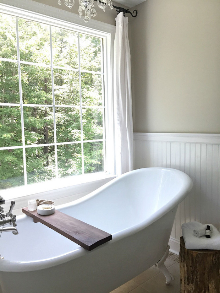 White Vintage Tub in Country Bathroom via @middlesisterdesign