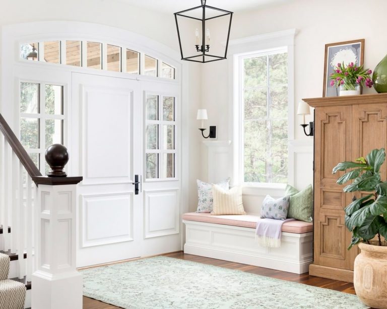 How to Design and Style Your Entryway