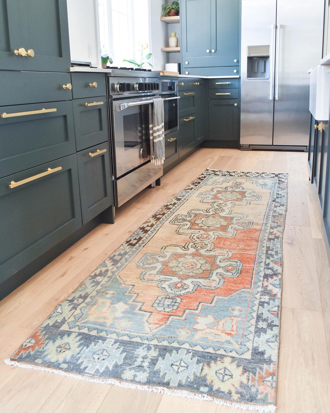 Kitchen Runner rug via @rugandweave