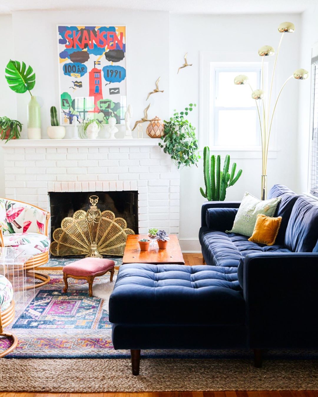 Small sectional sofa via @imjessicabrigham